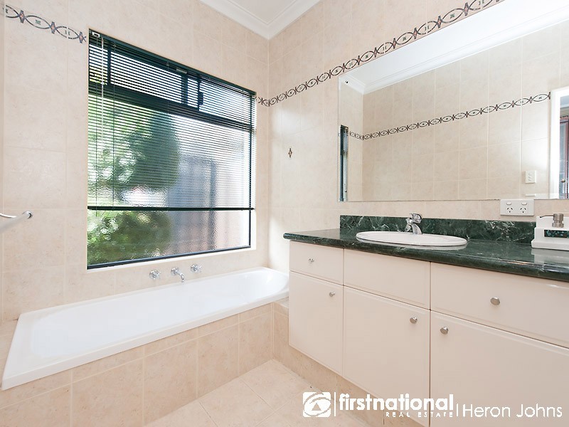 6 Spigl Way, Bateman WA 6150