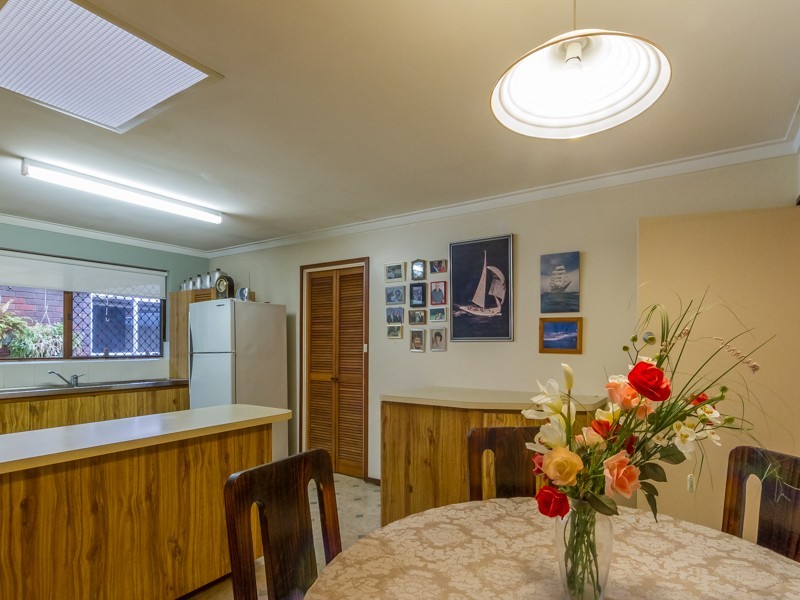 2 Albatross Pass, Willetton WA 6155