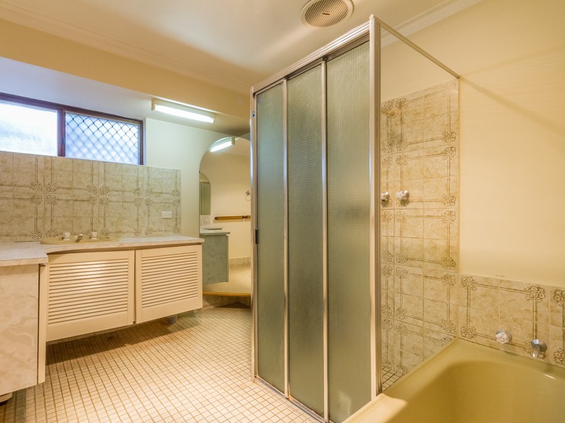 2 Albatross Pass, Willetton WA 6155