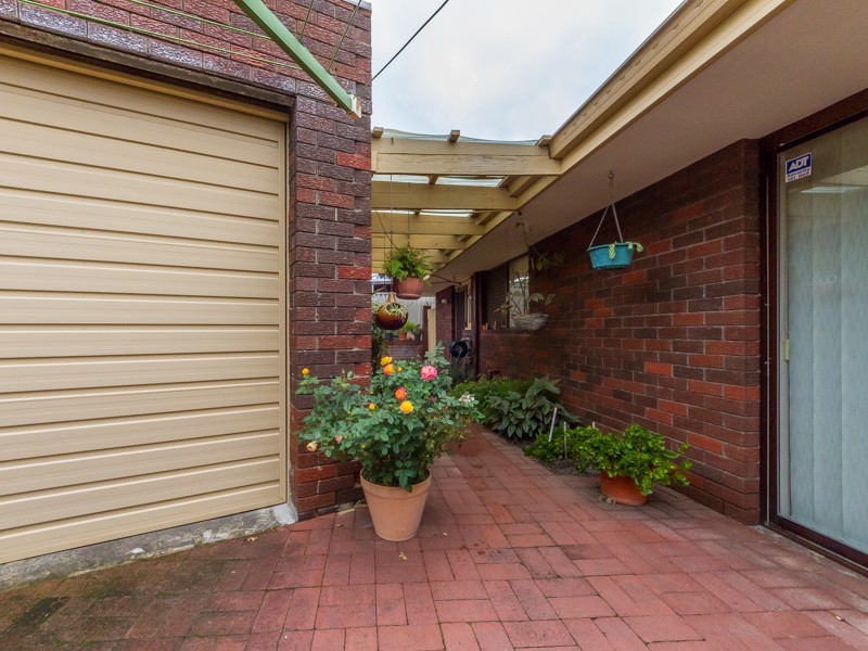 2 Albatross Pass, Willetton WA 6155