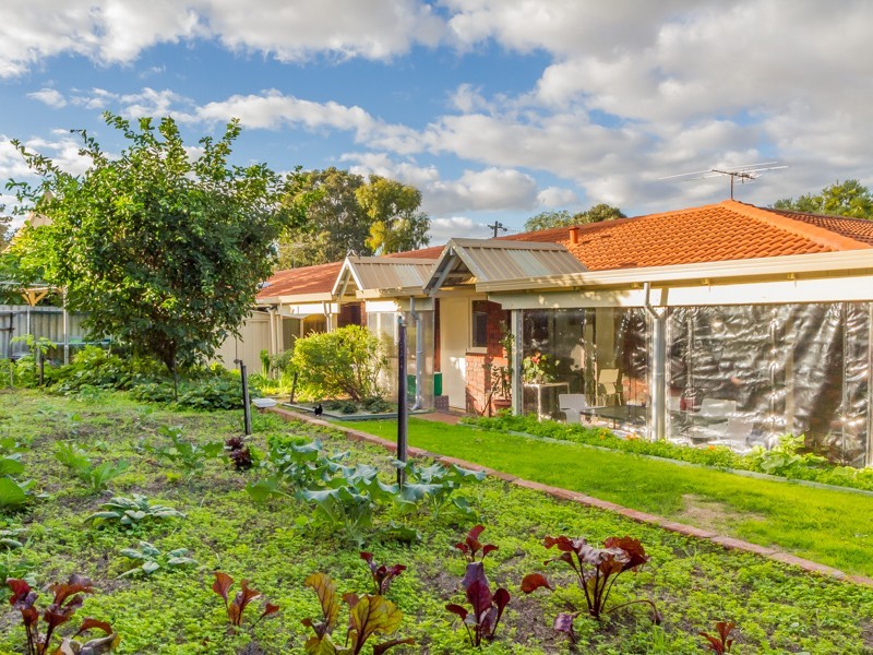 1A Hogarth Way, Bateman WA 6150