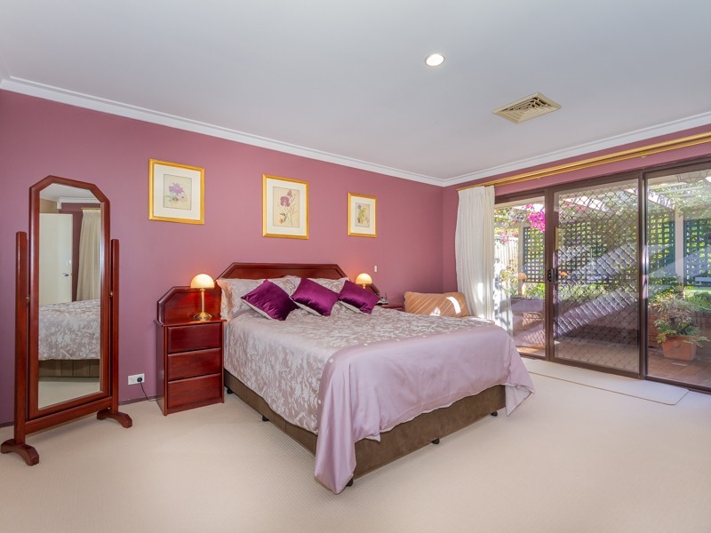 43 Wheatley Drive, Bull Creek WA 6149