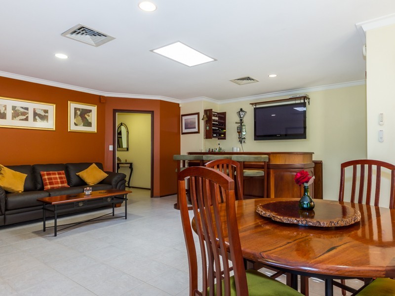 43 Wheatley Drive, Bull Creek WA 6149