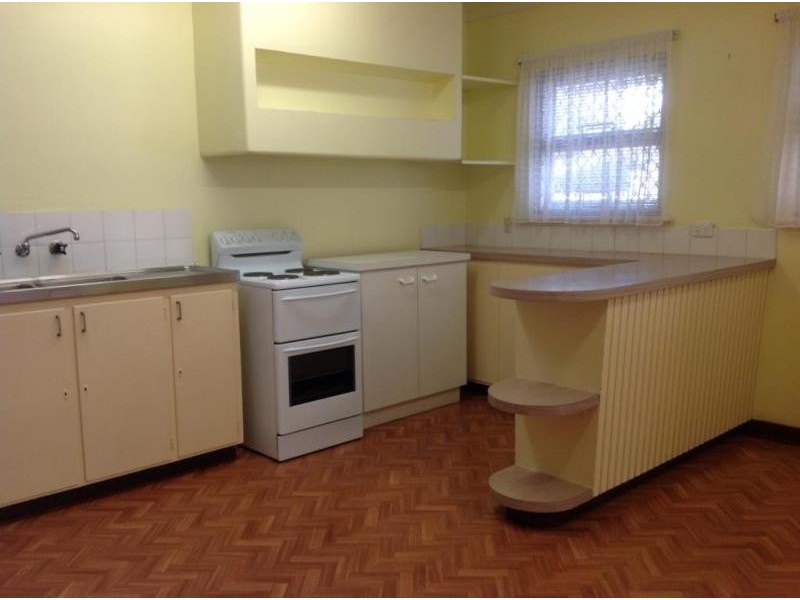 9 Cooke Street, Hilton WA 6163
