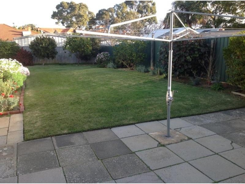 9 Cooke Street, Hilton WA 6163