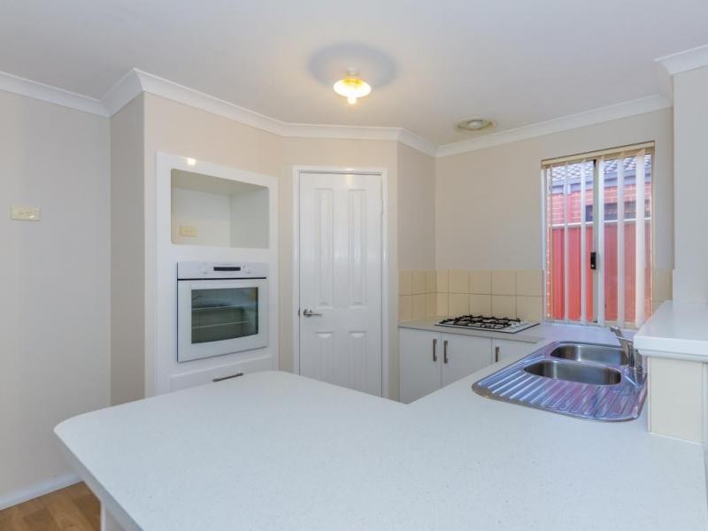 8A Sarah Close, Canning Vale WA 6155