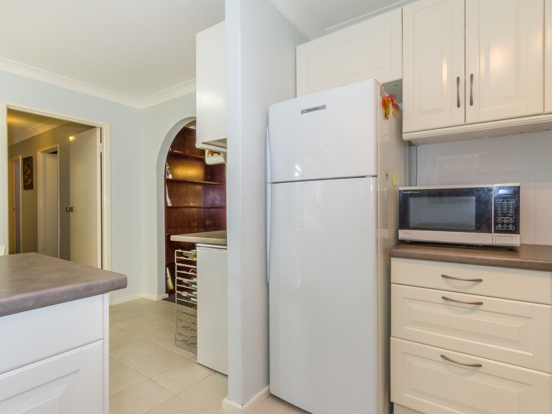 1A Hogarth Way, Bateman WA 6150