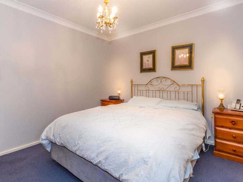 1A Hogarth Way, Bateman WA 6150