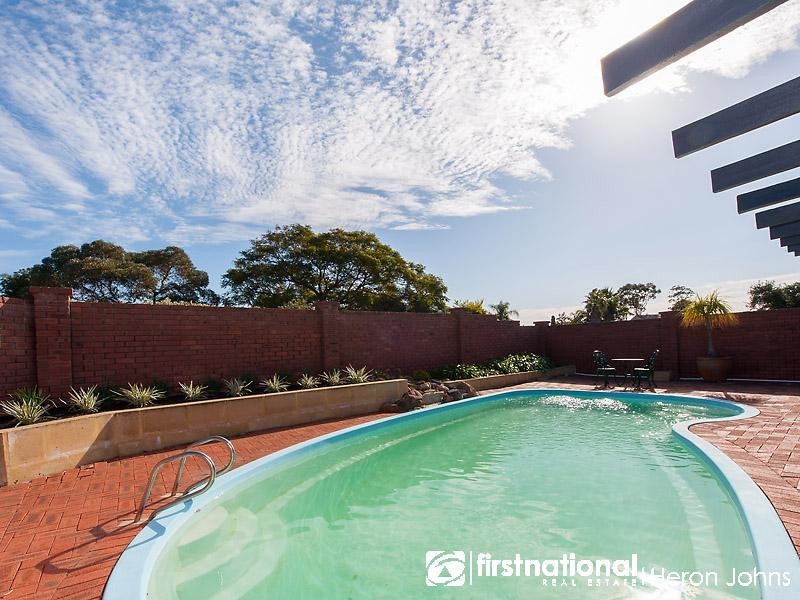 12 Whittaker Crescent, Bull Creek WA 6149