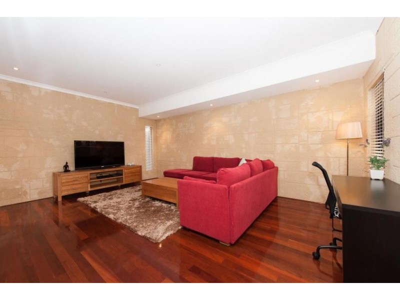 12 Marsengo Road, Bateman WA 6150