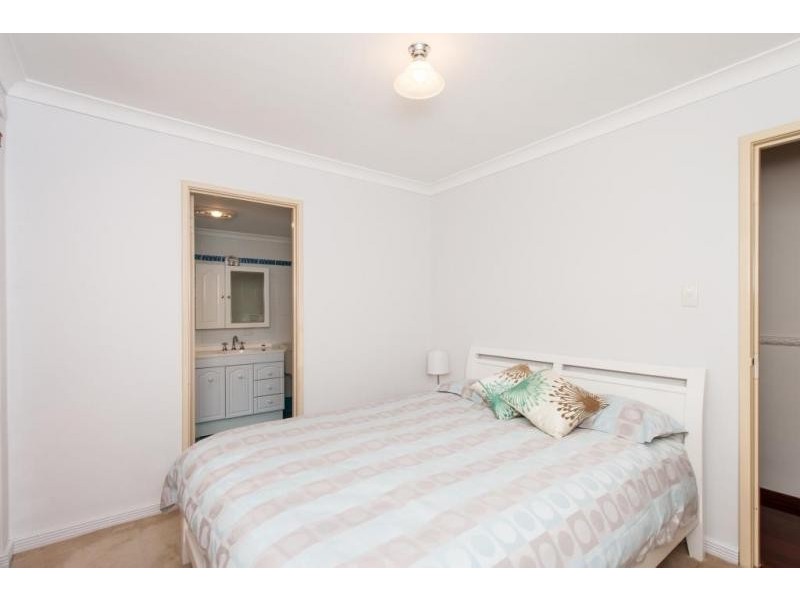 12 Marsengo Road, Bateman WA 6150