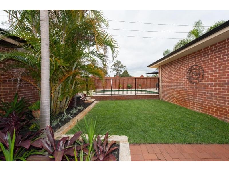 12 Marsengo Road, Bateman WA 6150