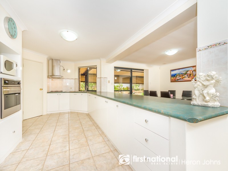 12 Beesley Court, Success WA 6164