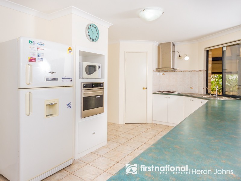 12 Beesley Court, Success WA 6164