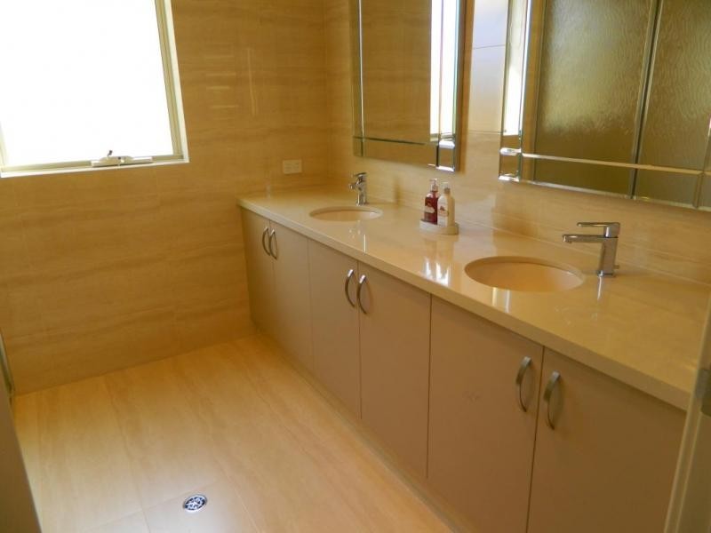 11 Exley Close, Kardinya WA 6163