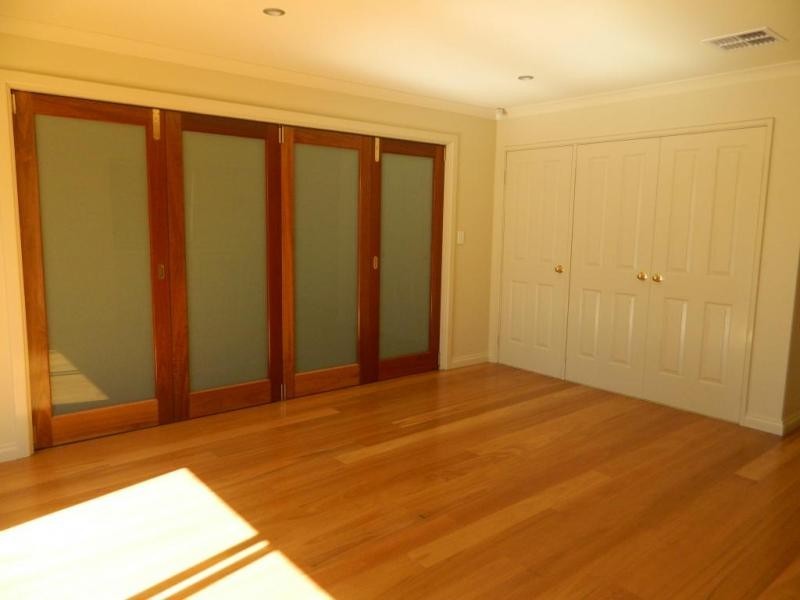 11 Exley Close, Kardinya WA 6163