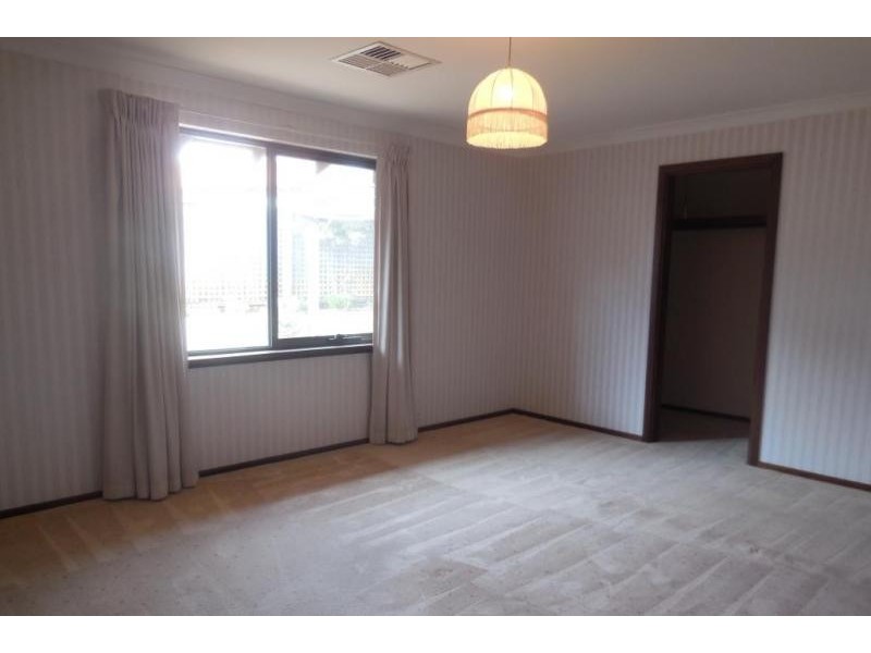 12 Norfolk Court, Bateman WA 6150