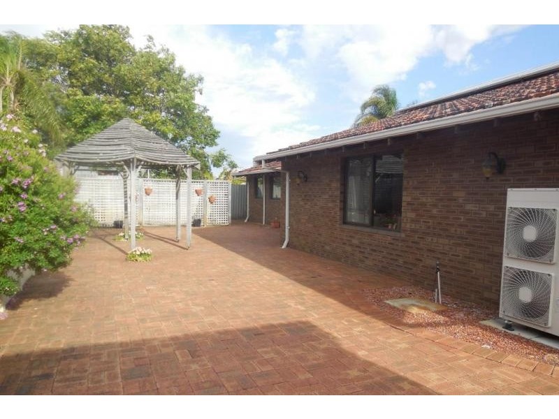 12 Norfolk Court, Bateman WA 6150