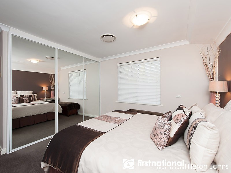 9 Kershaw Gardens, Leeming WA 6149