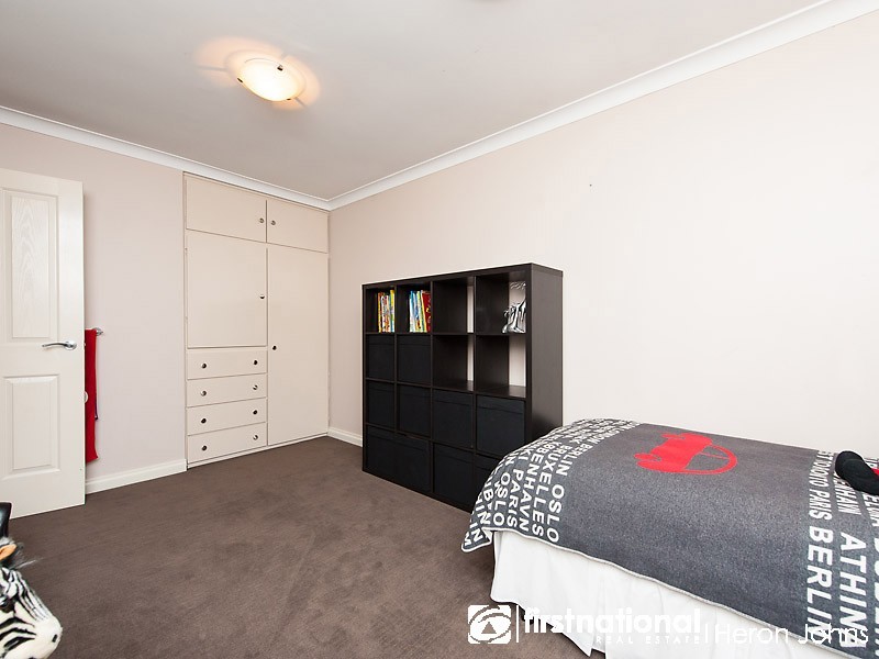 9 Kershaw Gardens, Leeming WA 6149