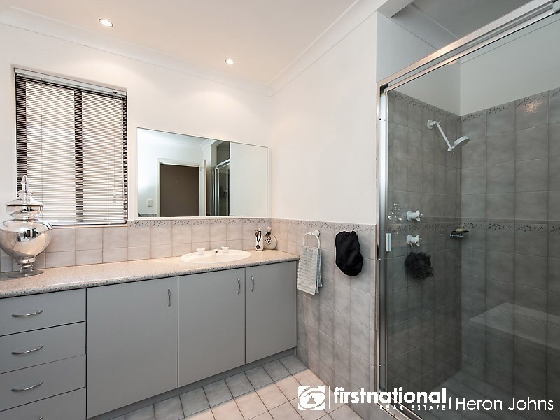 9 Kershaw Gardens, Leeming WA 6149