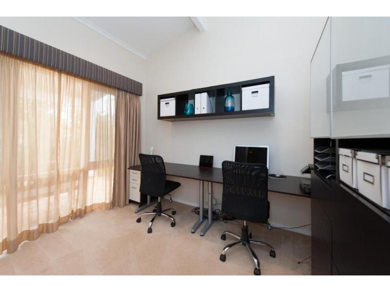 8 Piper Place, Bateman WA 6150