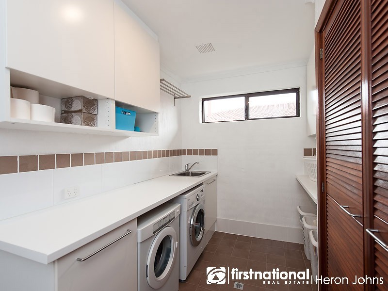 8 Piper Place, Bateman WA 6150