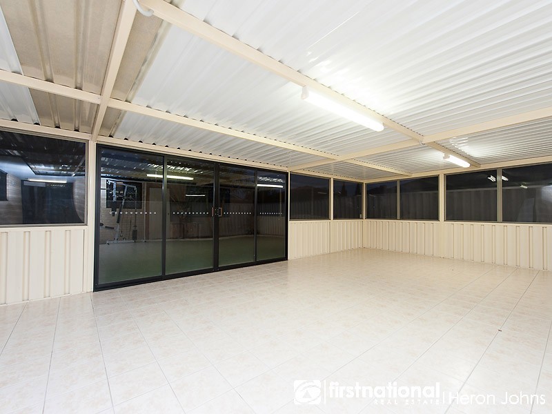 2 Arrowgrass Road, Canning Vale WA 6155
