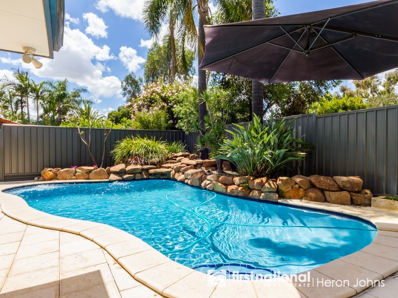 6 August Court, Bull Creek WA 6149