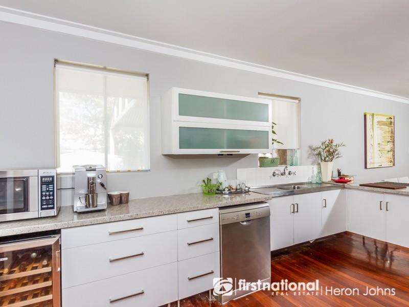 7 Kareela Road, Riverton WA 6148