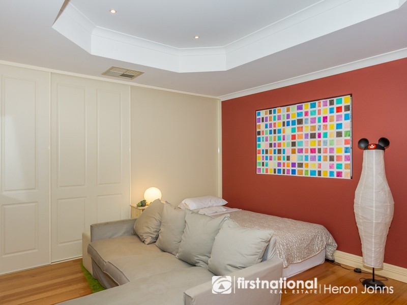 12 Connaught Gardens, Canning Vale WA 6155