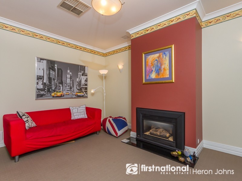 12 Connaught Gardens, Canning Vale WA 6155