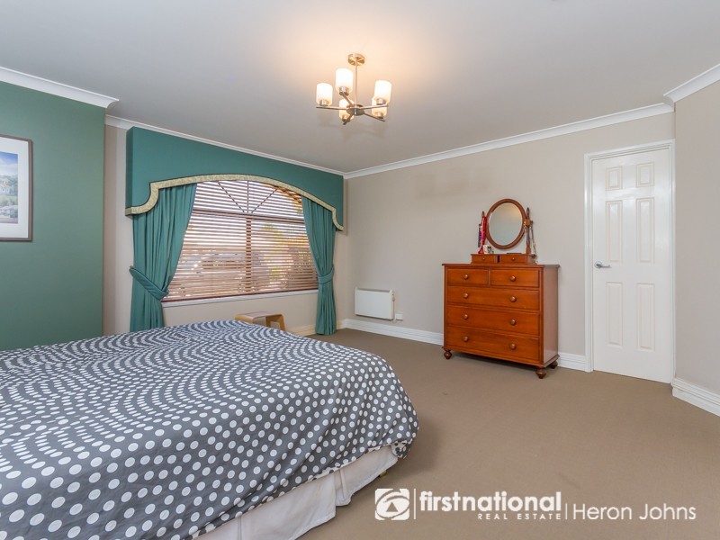 12 Connaught Gardens, Canning Vale WA 6155