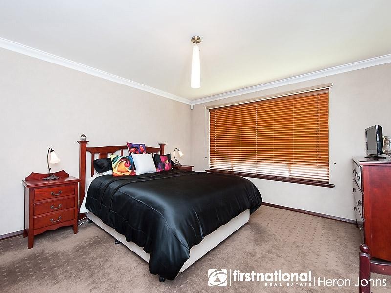 25 Devenish Way, Leeming WA 6149