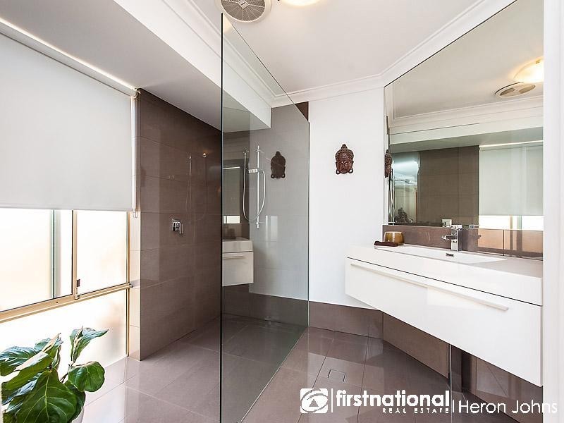 25 Devenish Way, Leeming WA 6149