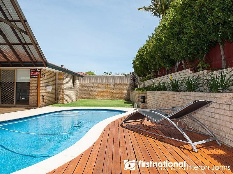 25 Devenish Way, Leeming WA 6149