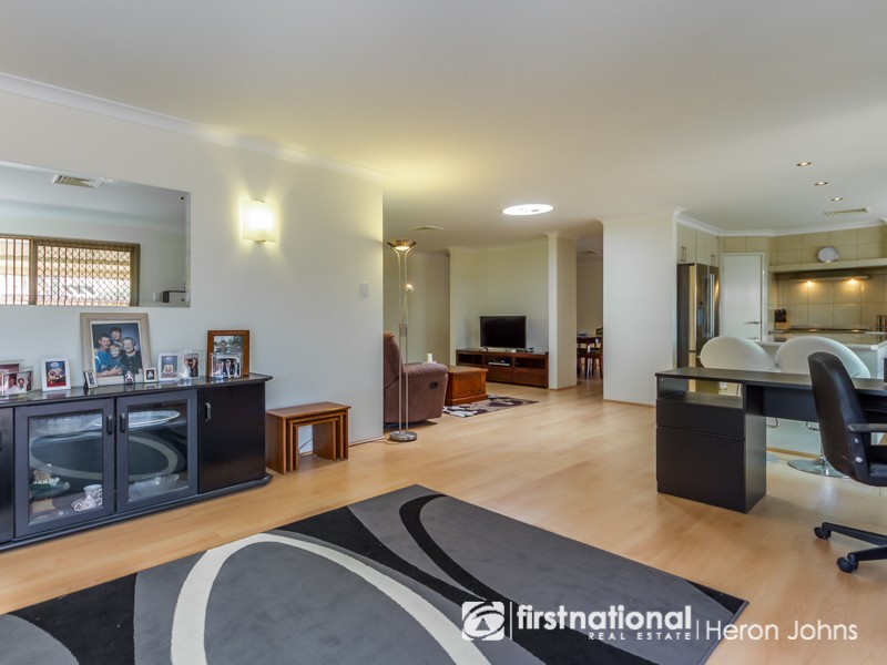 9 Beilson Court, Canning Vale WA 6155