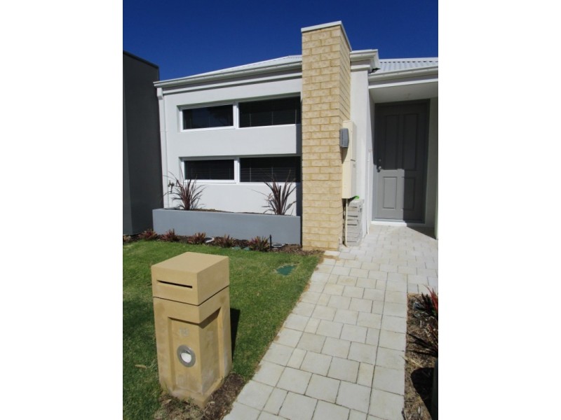 18 Shimmer Street, Wellard WA 6170