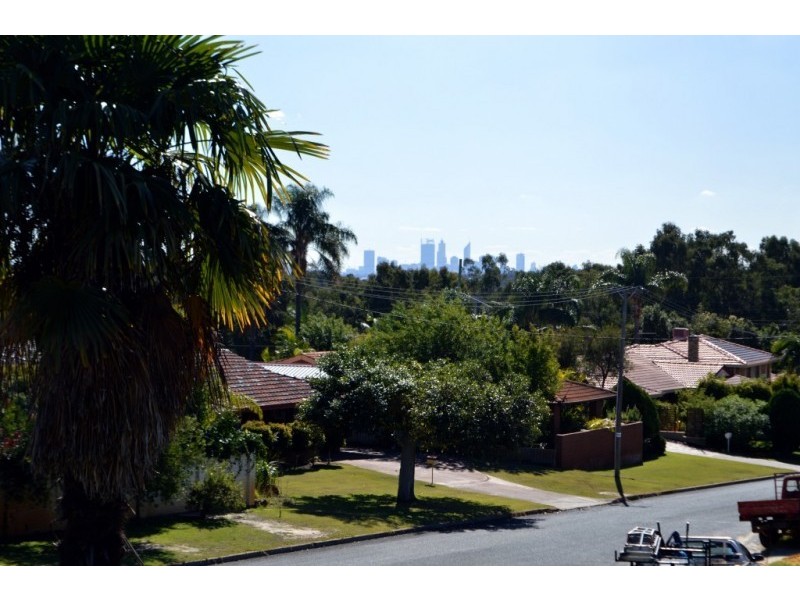 25 Hartung Way, Bull Creek WA 6149
