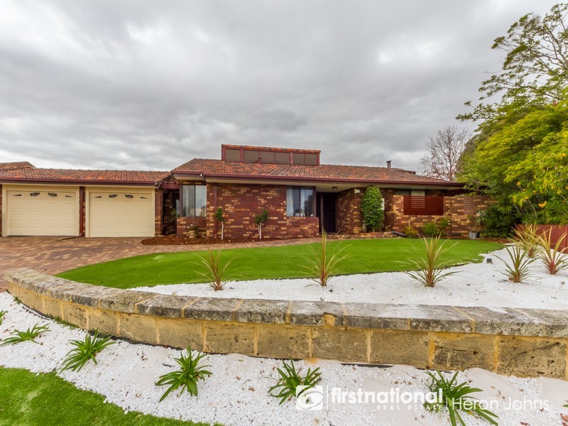 11 Empen Court, Leeming WA 6149