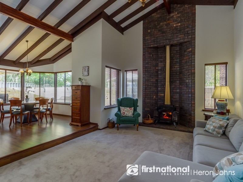 11 Empen Court, Leeming WA 6149