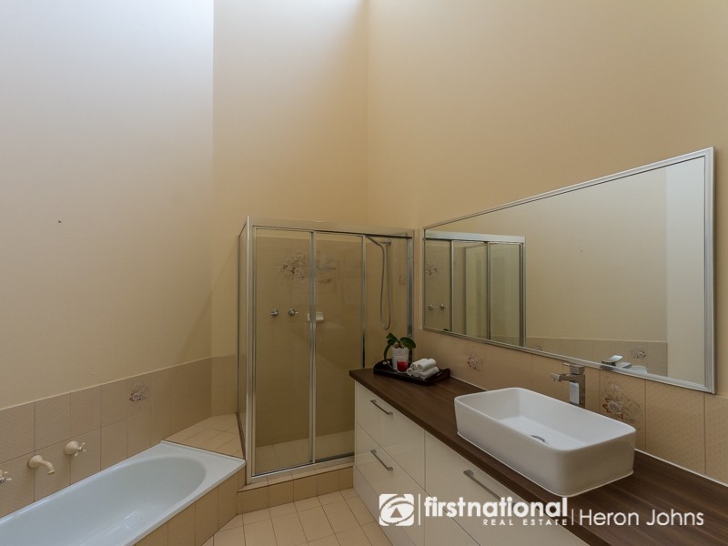11 Empen Court, Leeming WA 6149