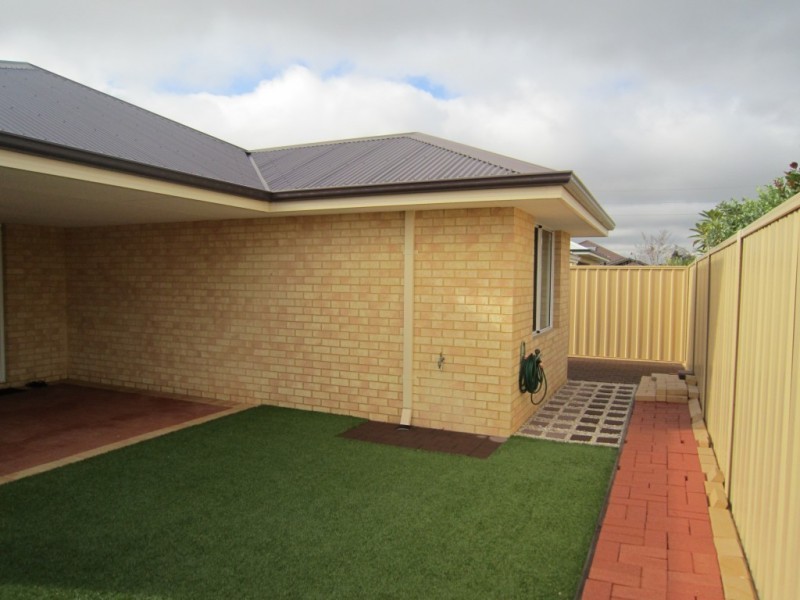 10 Lipari Terrace, Canning Vale WA 6155