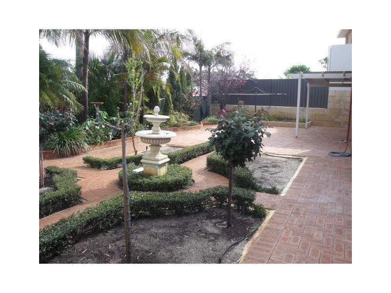 8 Nunn Close, Bateman WA 6150