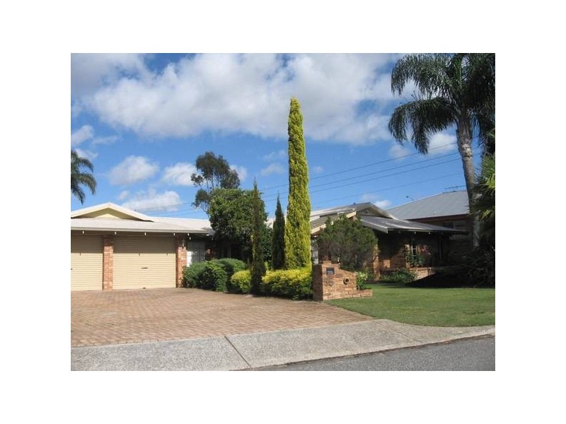 35 Hillock Circle, Leeming WA 6149