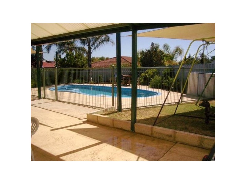 3 Lovatt Court, Leeming WA 6149