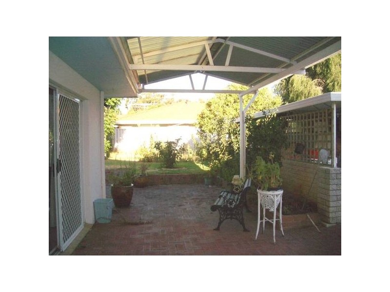 16 Gundill Street, Booragoon WA 6154