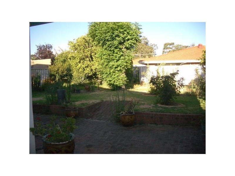 16 Gundill Street, Booragoon WA 6154