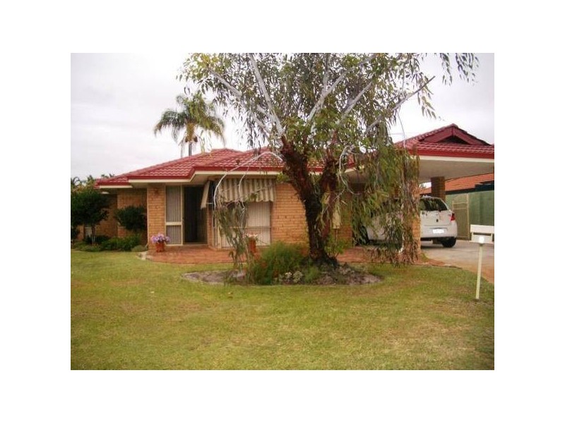 2 Cain Place, Leeming WA 6149