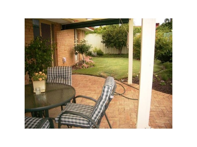 2 Cain Place, Leeming WA 6149